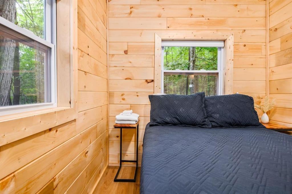 Arbutus Lake 3 Bedroom Cottage Traverse City Exterior photo