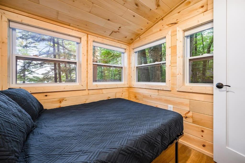 Arbutus Lake 3 Bedroom Cottage Traverse City Exterior photo